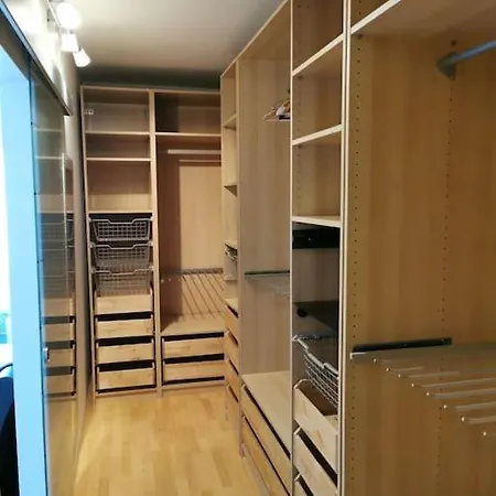 Grosszuegige Mit Terrasse Apartman