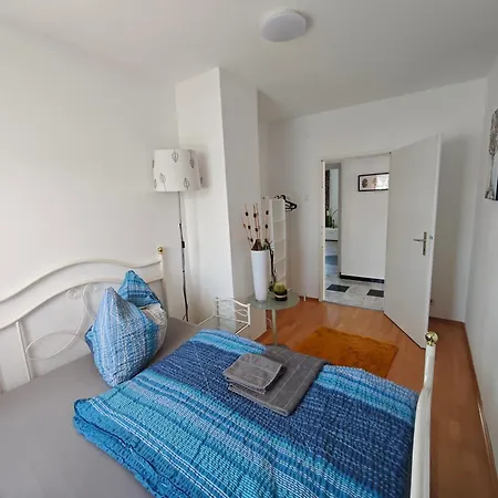 Grosszuegige Mit Terrasse *