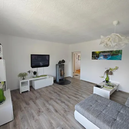 Grosszuegige Mit Terrasse