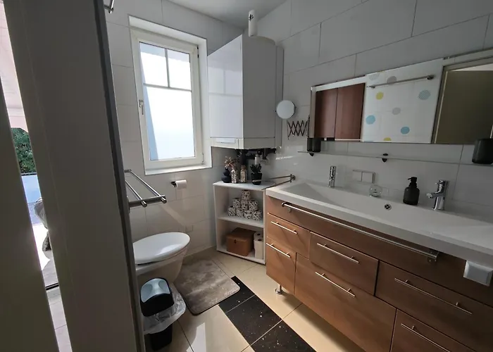 Grosszuegige Mit Terrasse